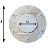 Onderkant van het Carrooka Carrom360 bord met afmetingen: 68 cm doorsnede, 35 cm draaischijf