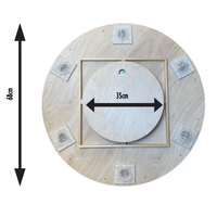 Onderkant van het Carrooka Pool 8 bord met afmetingen: 68 cm doorsnede, 35 cm draaischijf
