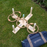 Mini Ringwerpen Quoits meegenomen op reis en opgesteld op een camping